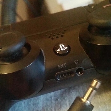 ps4 controller headset jack